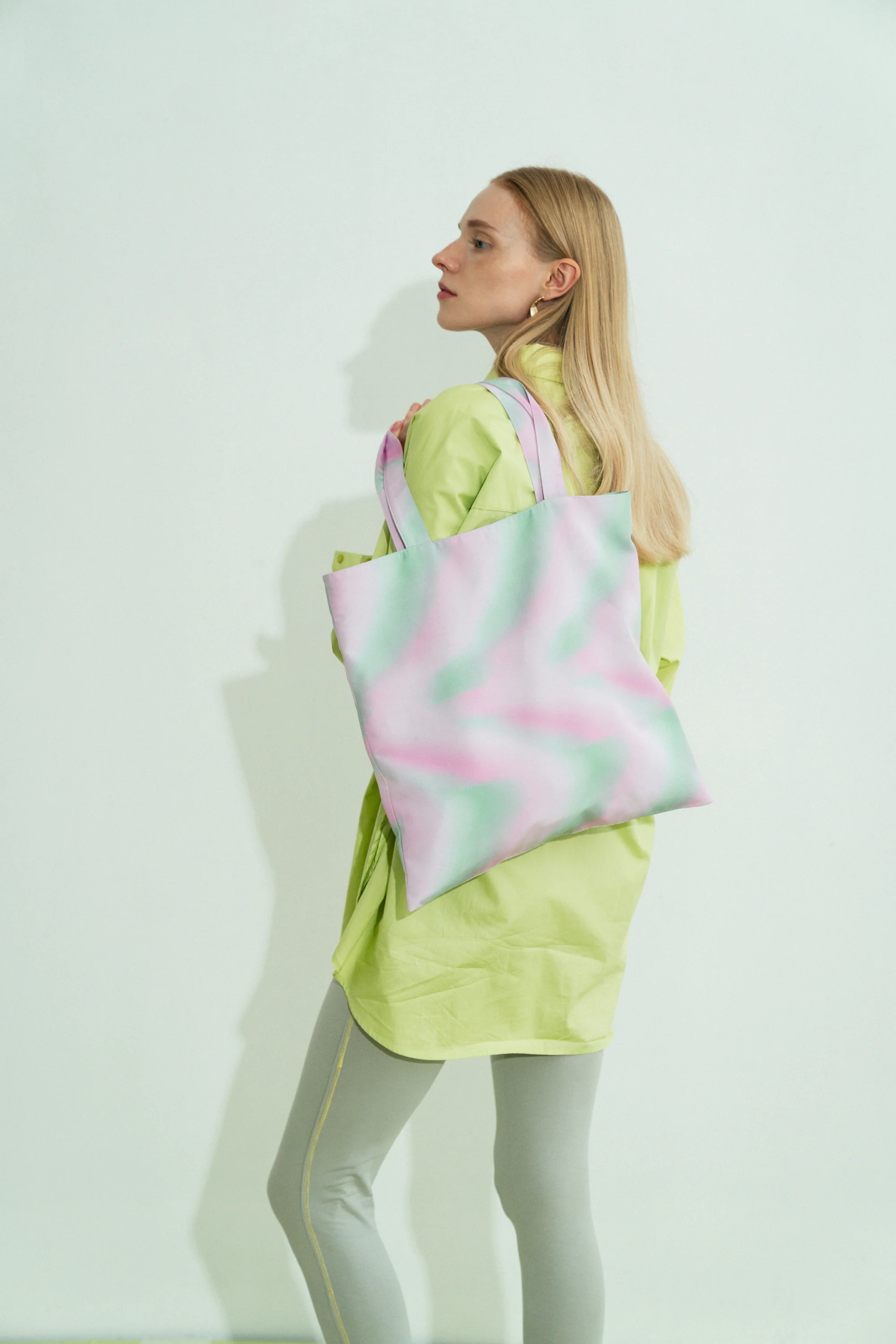 "Day Dream" Tote Bag - Pink Waves - Image 6