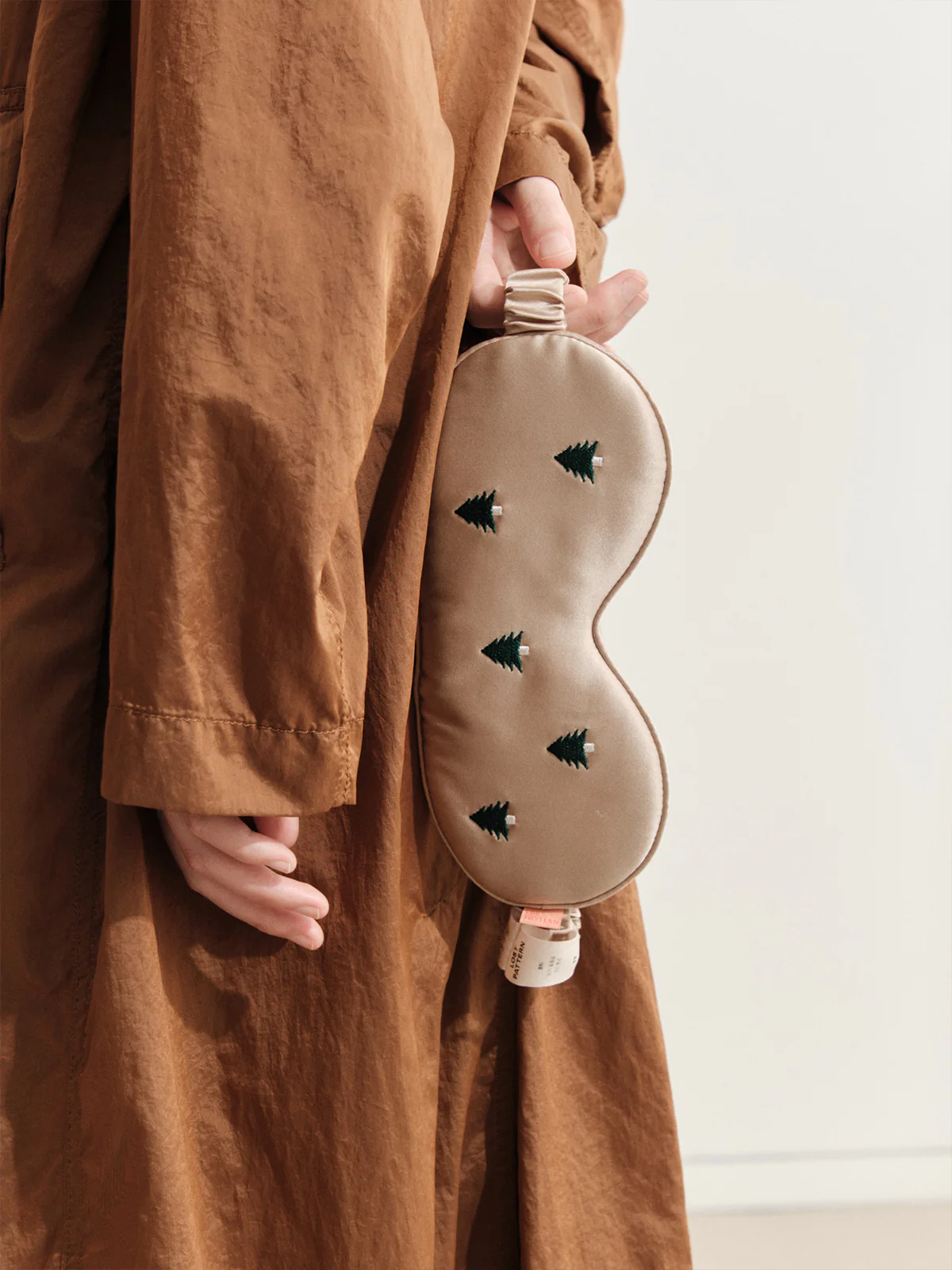 "Evergreen" 2 Piece Silk Gift Set - Silk Pillowcase & Silk Sleep Eye Mask - Image 5