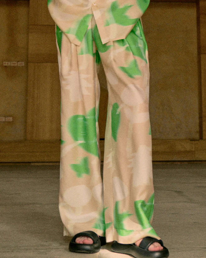"Frida's Dream " Wide-Leg Silk Palazzo Pants - Green - Image 4