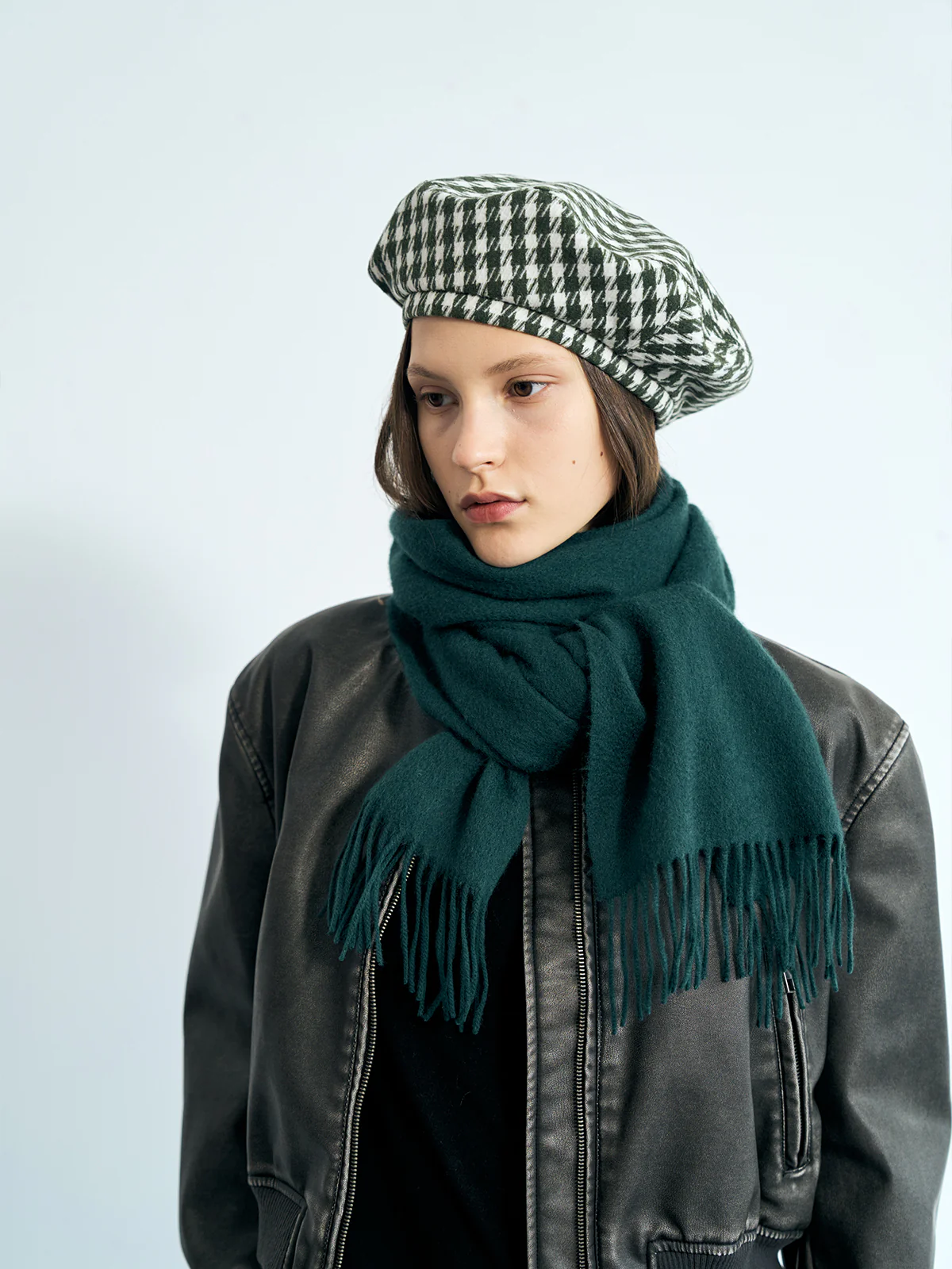 "Houndstooth" Beret Hat - Green - Image 4