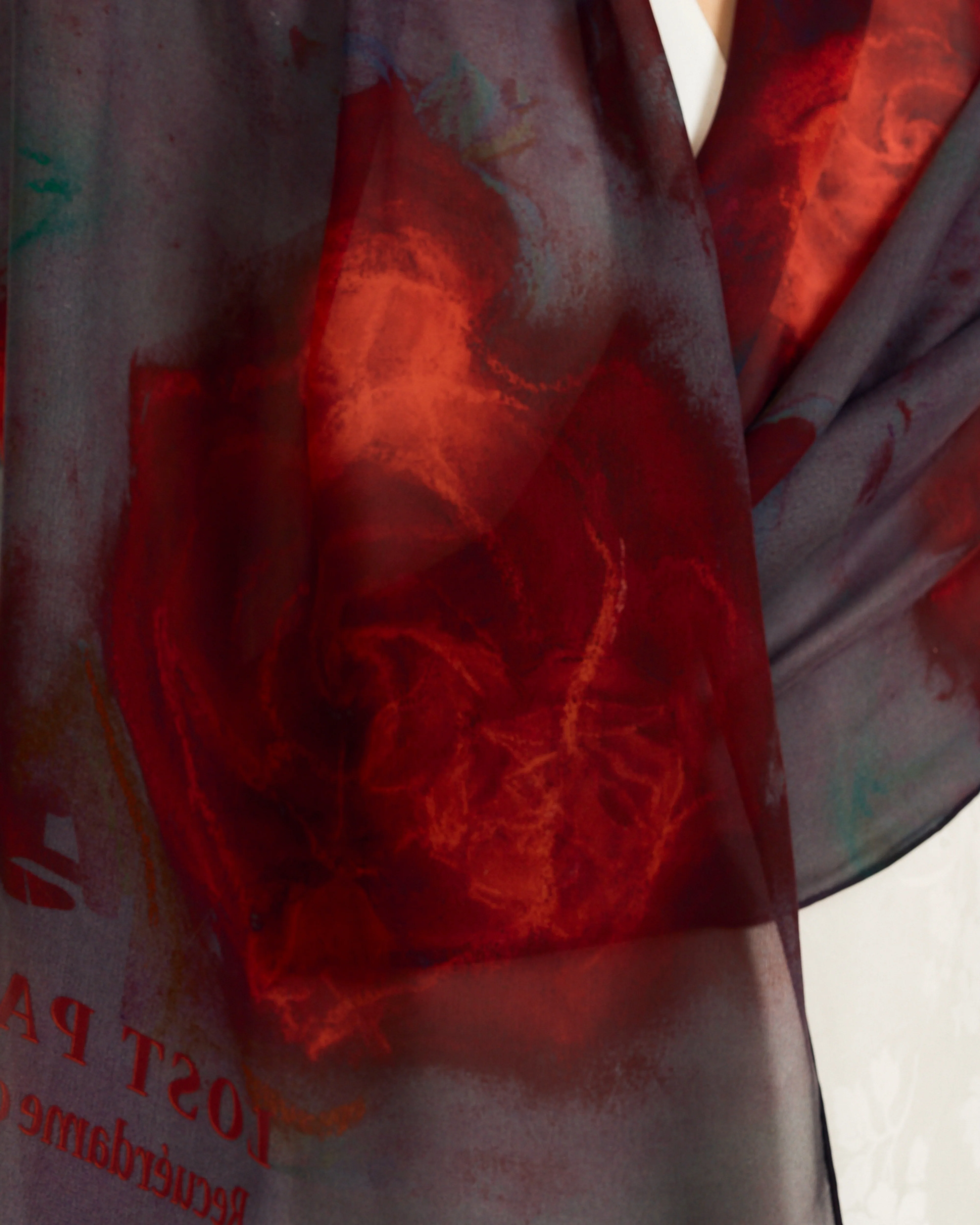 "La Rosa" Silk Shawl - Image 7