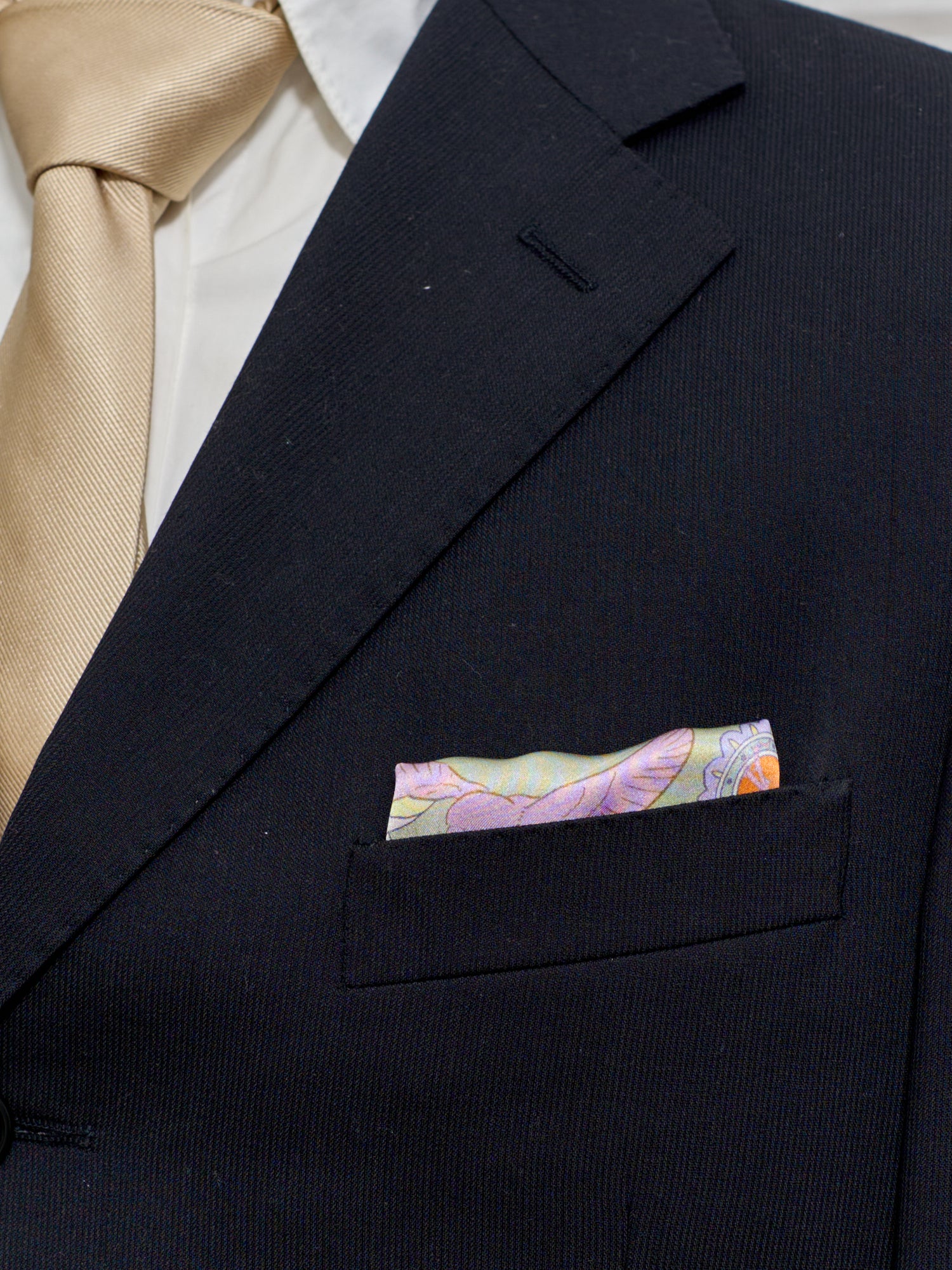 "Los Amores de Frida" Silk Pocket Square - Pastel - Image 4