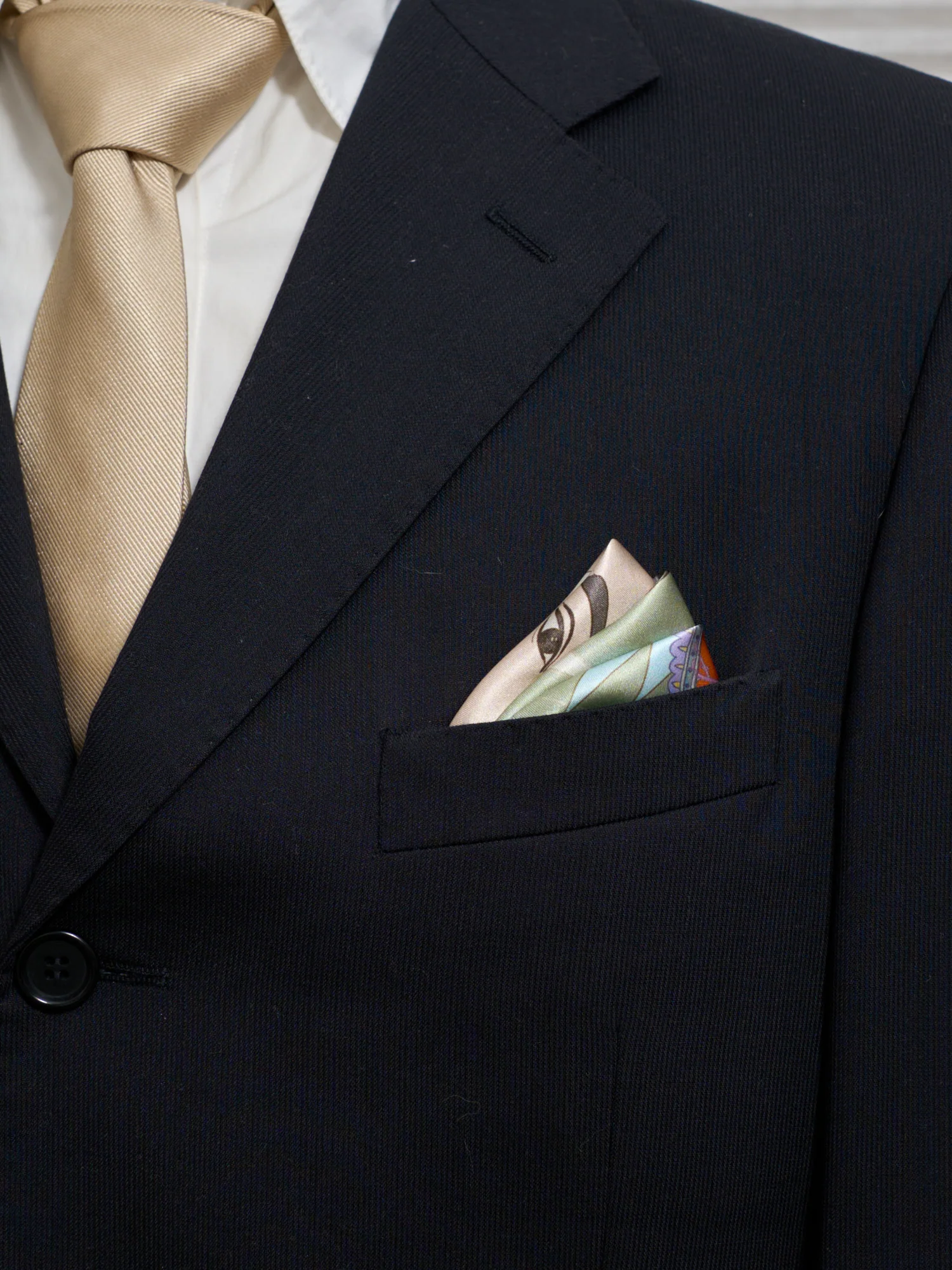 "Los Amores de Frida" Silk Pocket Square - Pastel - Image 5