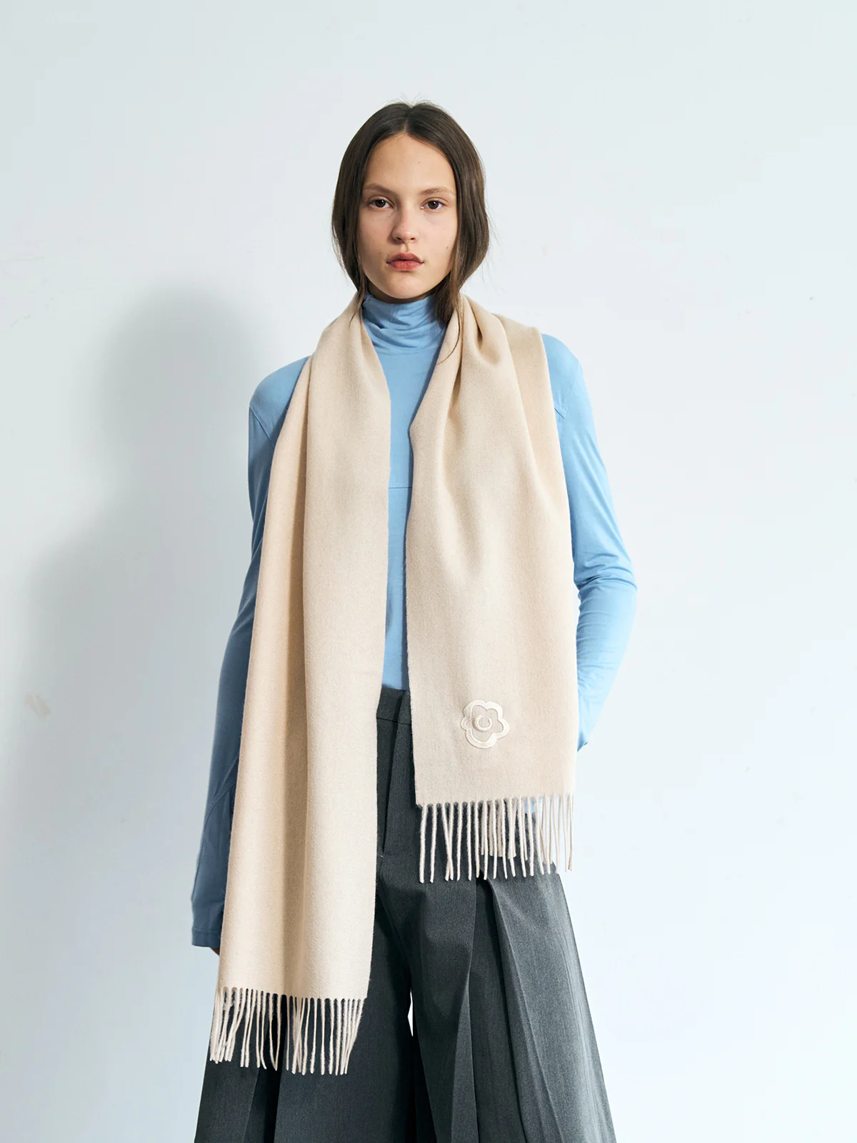 "Lost in Warmth" Classic Cashmere Scarf - Cream - Image 4