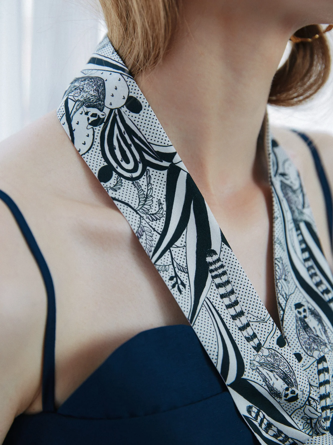 "Madagascar" Silk Twill Skinny Scarf - Black & White - Image 3