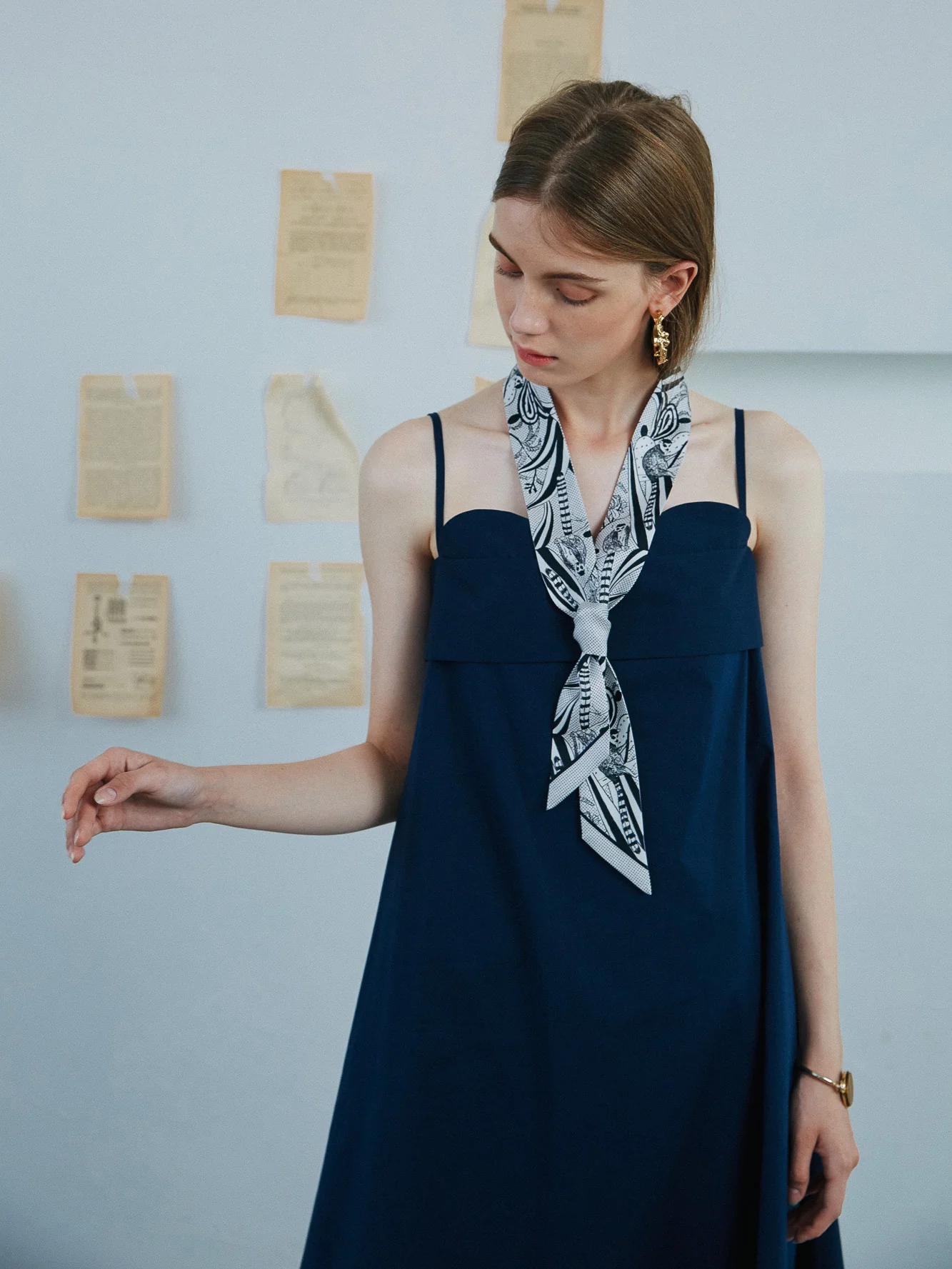 "Madagascar" Silk Twill Skinny Scarf - Black & White - Image 4