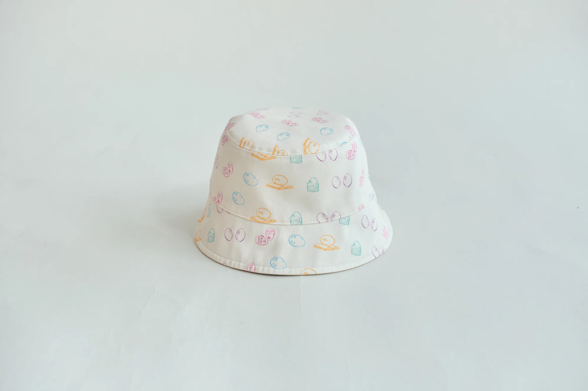 "Eggheads" Cotton Reversible Bucket Hat - White - Image 5
